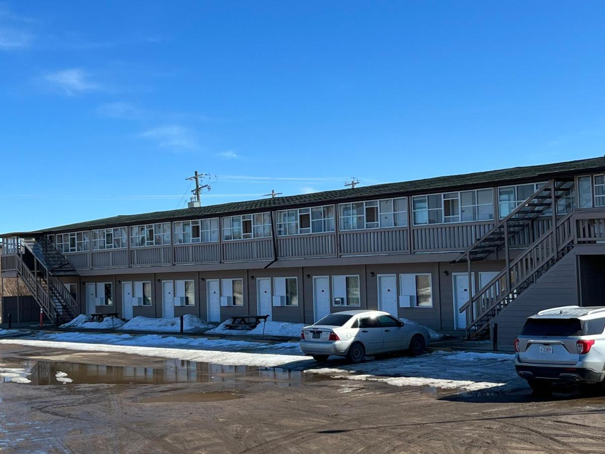 Kings Court Motel Cold Lake Kültér fotó