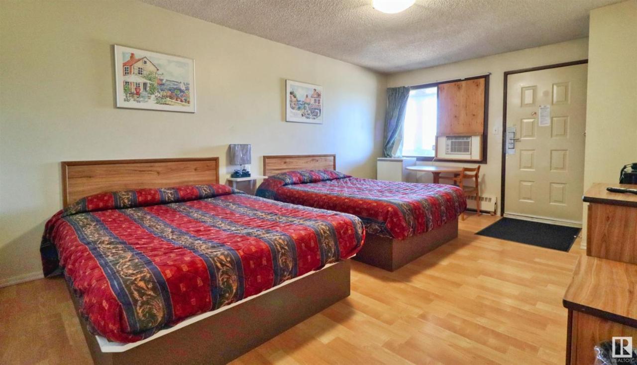 Kings Court Motel Cold Lake Kültér fotó